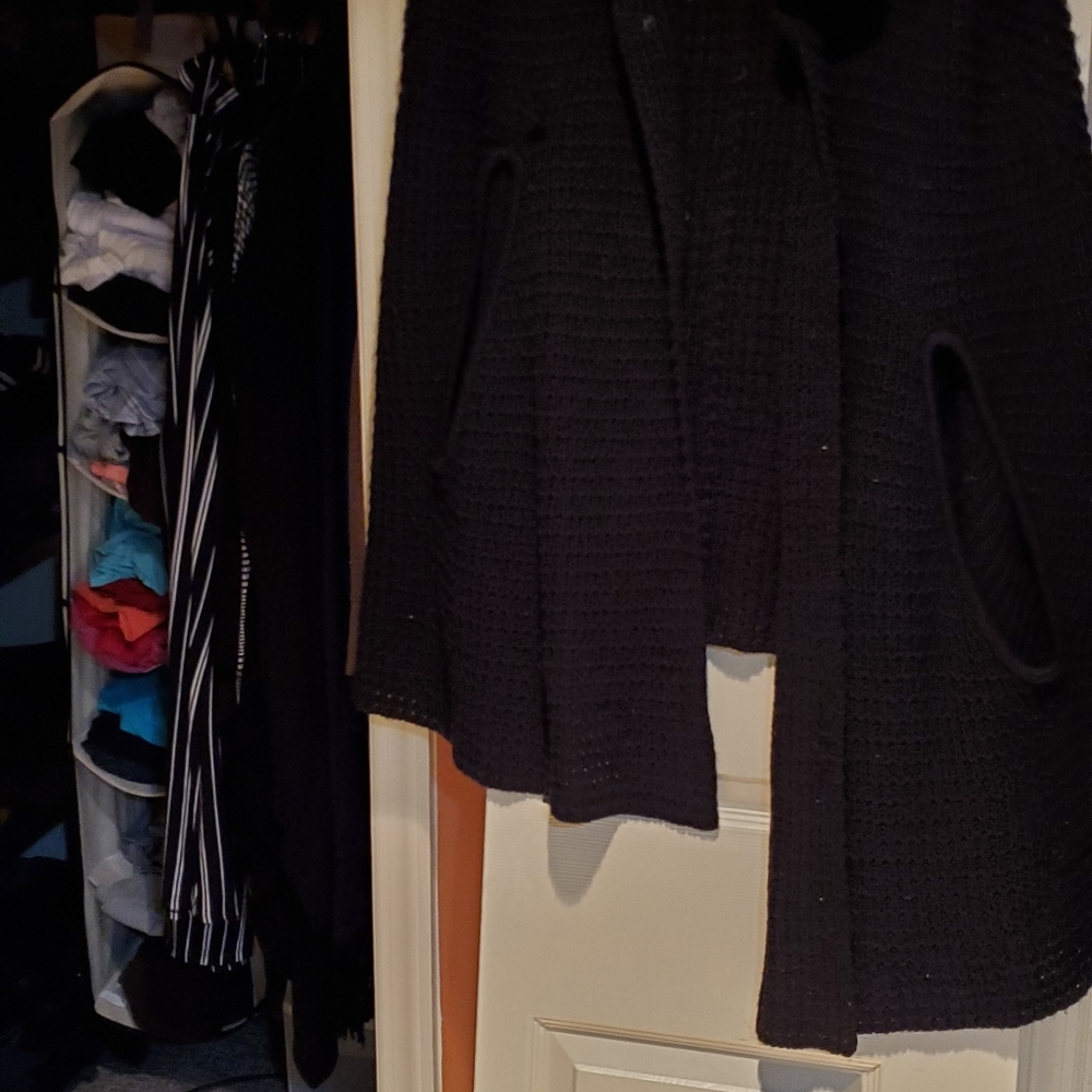 Nwt Shawl/ cape black Accessory Street